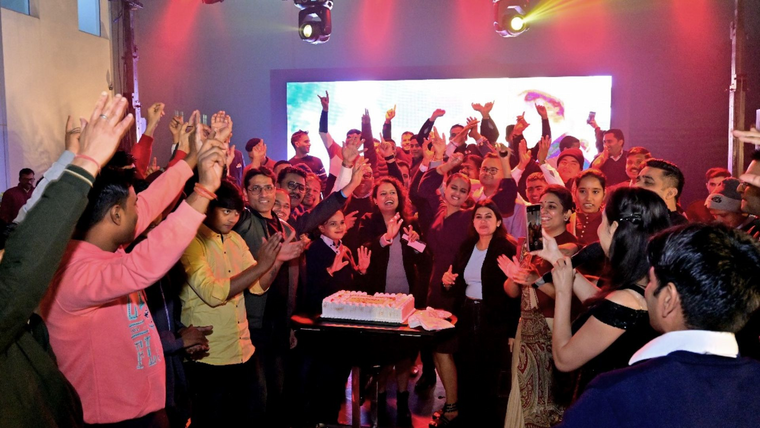 Read more about the article How to Choose the Perfect Venue for Your Corporate Event
