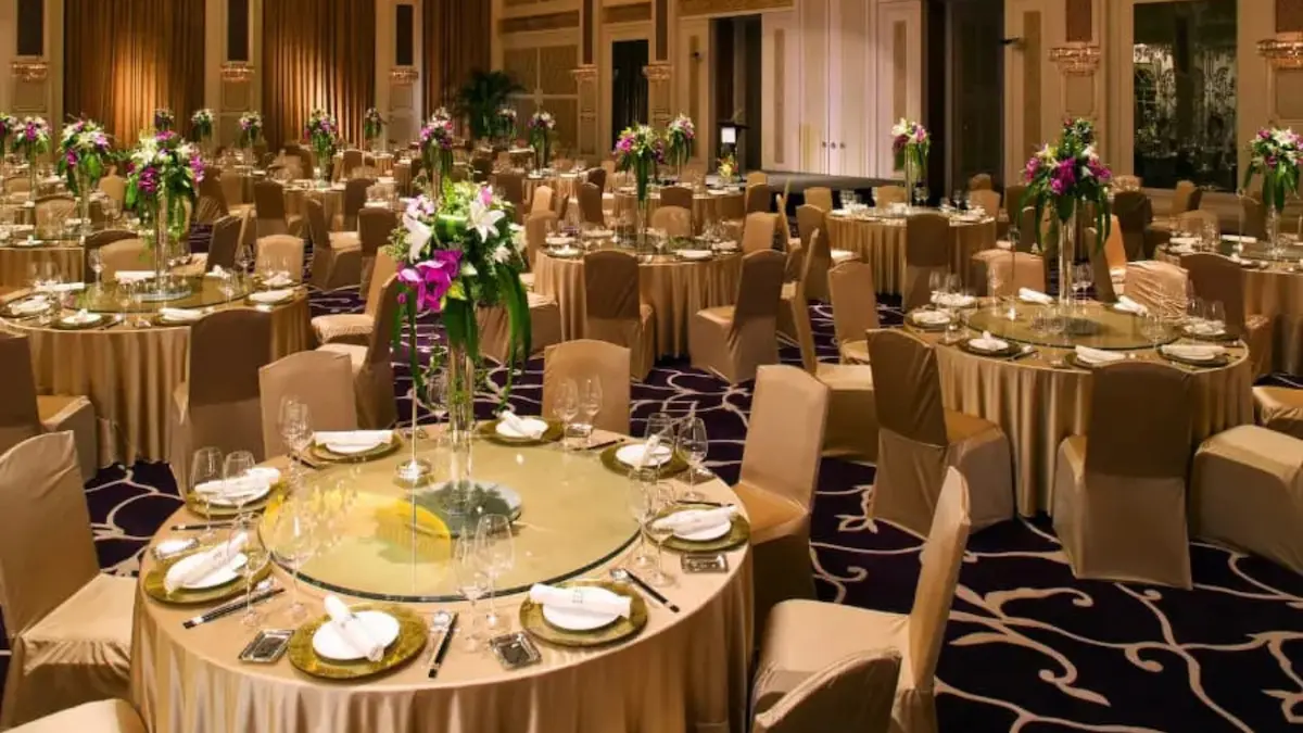 Read more about the article How ExpoInn Caters to Event Organizers and Large Groups